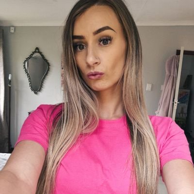 lustyliz_'s profile picture. 