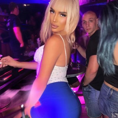 @adrianasweetzz