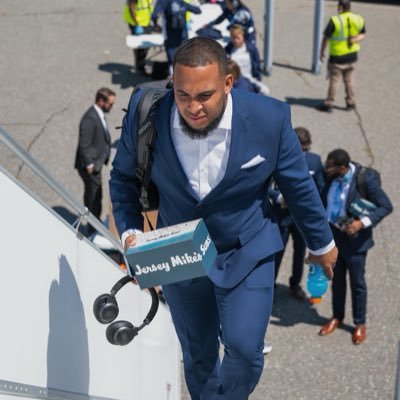 CoachHSims's profile picture. ODU GM | USN VET ⚓⚓| UC ALUMNI