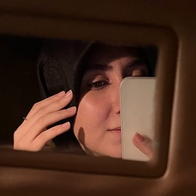 __HeeeeH__'s profile picture. با من صمیمی نشین🤝🏻| حٌبِّ حٌسِیْنْ (ع) 🖤| حٌبِّ وَطَنْ🇮🇷