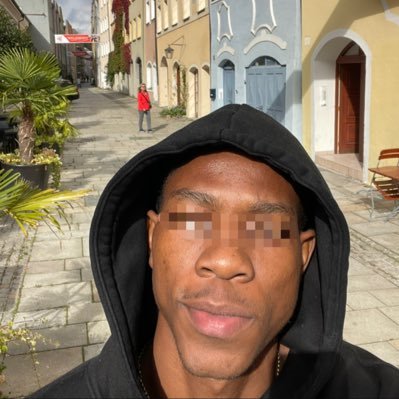 poulet_bg's profile picture. La Maillotnaise & Gaming Studio 237. aka Multitâche 🧞‍♂️