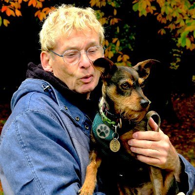 driftwoodbysea's profile picture. Owner multi-award winning garden seen twice on BBC Gardeners' World, charity fundraiser, garden writer & broadcaster for gardening media, Christmas & dog lover