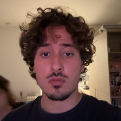 rayanvela's profile picture. sot-cultivé