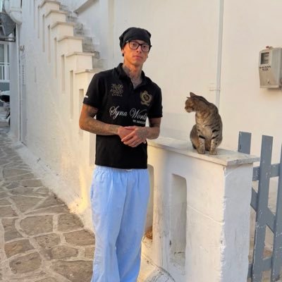 user_bak's profile picture. fast life & famille