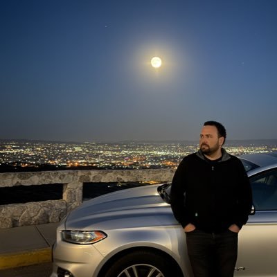 soycesarivan's profile picture. /* Life runs on code */ • 🖥 Frontend & Backend Dev • MSP & MVP -MCTS,MCITP • I ❤️ web dev - Si vienes a leer mi perfil para ver con qué atacarme, bienvenido