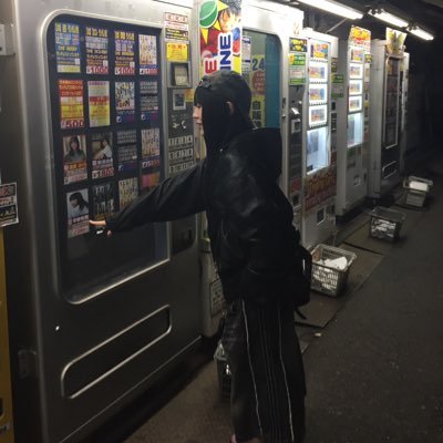 ams___01's profile picture. L 24 entp