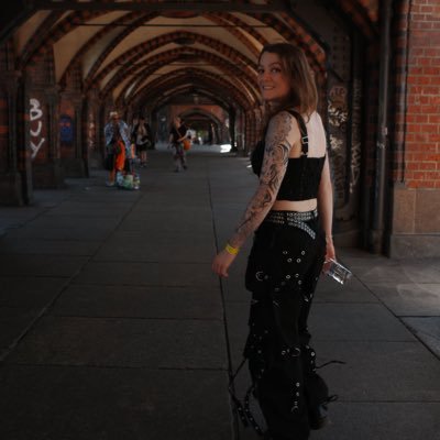 ellie_huxtable's profile picture. building @atuinsh, prev: @posthog, @coinbase