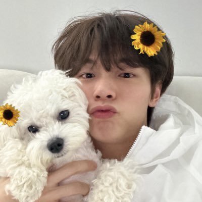 ye__onyo's profile picture. 내가 사랑한 영원 #신예찬