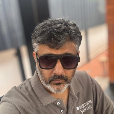 VasanthLakshman's profile picture. 
