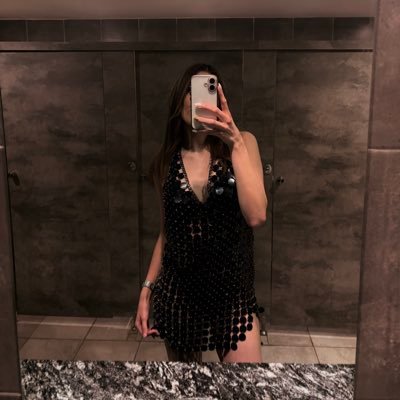 tinidanei's profile picture. 🍒