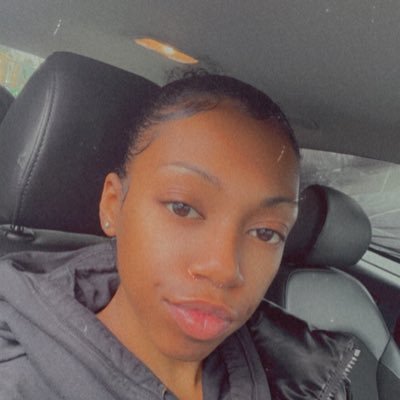 foreverdee__4's profile picture. "In the end we only regret the chances we didn't take."🏀