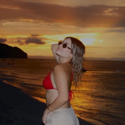 Valeriacosmont's profile picture. 