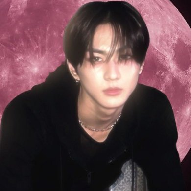 chaconeslve's profile picture. — just the two of us, 깊어져 가는 moonstruck ⋆