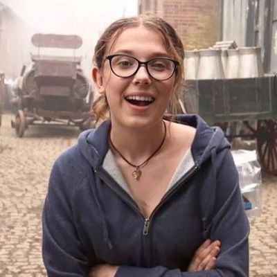 wxy1zz's profile picture. w bat and ball, life feels better and devasted at the same time