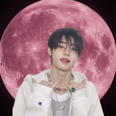shawna1613's profile picture. 