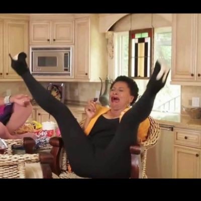 YOURDADSFAVE69's profile picture. Alphabet mafia, dog dad, tequila drinker, at that age where I can date you, your mom or your dad. 🫱🏾‍🫲🏽💅🏽🤗