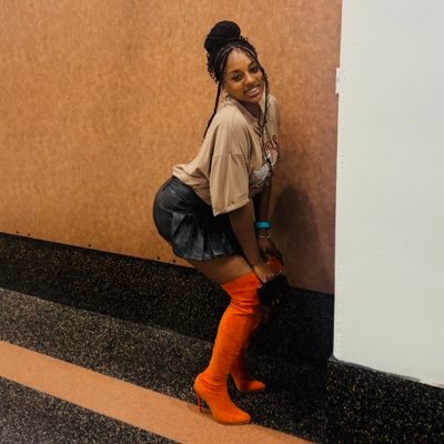 MsTatyanaa's profile picture. Protected by these ghetto angels 🕊👼🏽🖤💙 IG:tatyy___