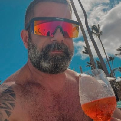 DaddyRichard52's profile picture. Any loyal sugar baby around who’s ready to get spoilt ❤️🥰🛒🛒💰💵