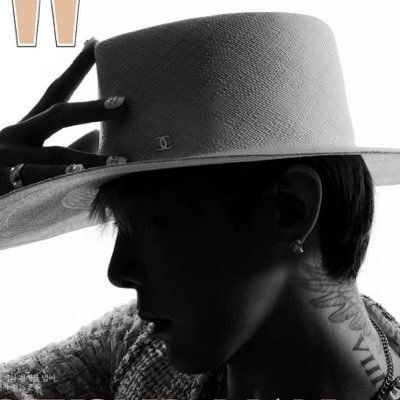 blondifique's profile picture. 04 line | cancer sun/scorpio moon | entj | trust in gd