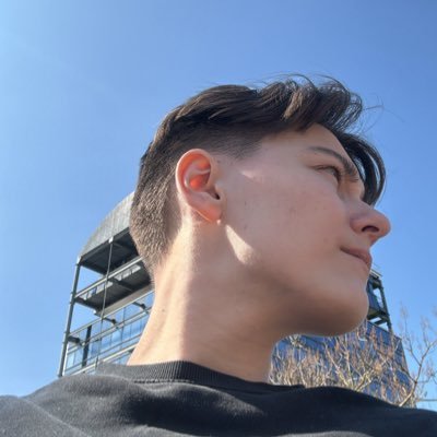 la meuf au taper Profile