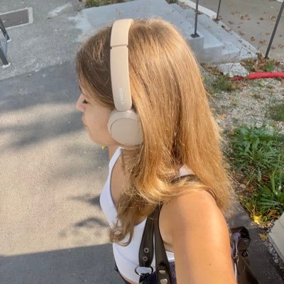 freshoutswift's profile picture. the life of a showgirl 🇮🇹🇲🇦
