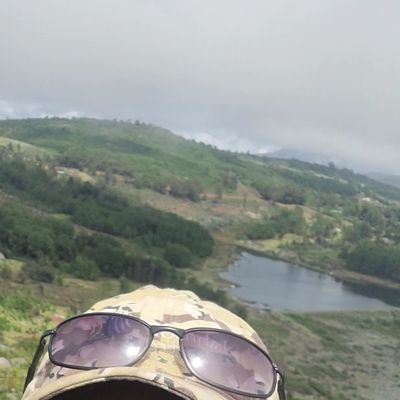 _ahhuhyes_'s profile picture. :)