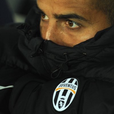 YanisJuve10's profile picture. أشهدُ أنْ لا إلهَ إلّا اللهُ وأنّ مُحَمَّدًا رسولُ اللهِ. عليها أَحْيَىٰ .. وعليها أمُوتُ .. وعليها أُبْعَثُ يومَ الْبَعْثِ والنُّشور.