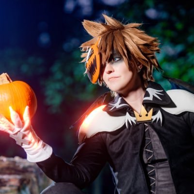 twinfoolz's profile picture. Cosplayer and adventurer. 🏳️‍⚧️ Master of Public Health (MPH). He/Him. Booking: fightingdreamerspro@gmail.com