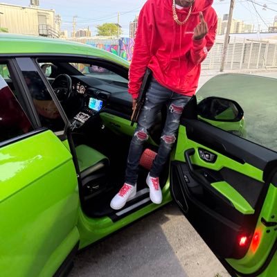 sixdigitdemon's profile picture. 