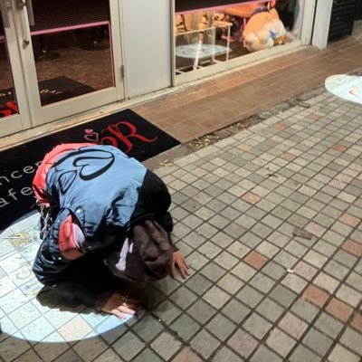 mo_chi_0607's profile picture. 髪伸ばしたいけど今の1番キモイの耐えられない