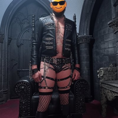Rulo__Malo's profile picture. 🐉Dragón🐂Bull🪢Shibari Rope Artist
🏳️‍🌈Pansexual🧠Sapiosexual
BDSM/420🍍🔝🚬🍁⛓️🕯️
Mtro. en Ciencias Sociales
Un buen🌶️con un buen🧠
😎¡Házme espacio(s)!😎