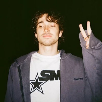 spitofskeetz's profile picture. #1 hourglass defender