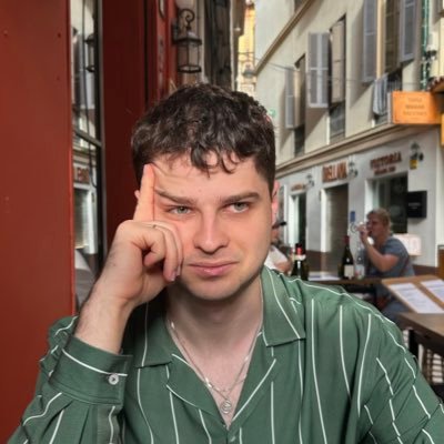 TobyYves00's profile picture. | AVFC | Public transport nerd | animals are cool |