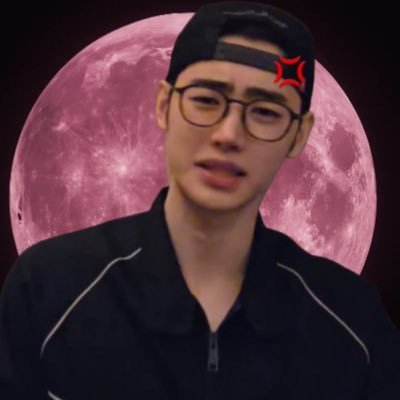 vintageseven15's profile picture. just an average girl, blink and engene ❤️
