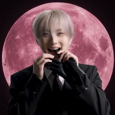 jwonthepooh's profile picture. go big or go home  ✶