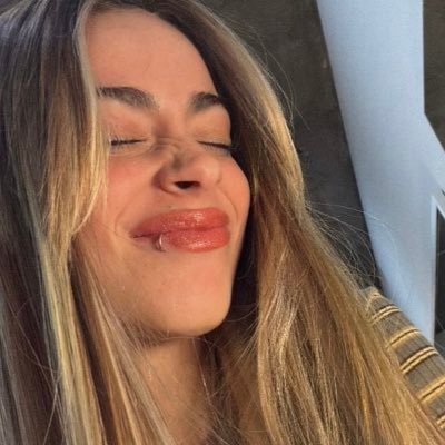 vdntini's profile picture. #tini: amor de tango nunca muere | b3ar 🤍