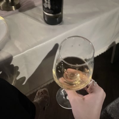 idkwihf's profile picture. 