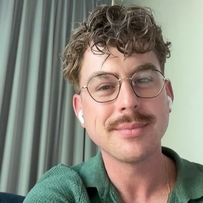 DrewTMitch's profile picture. over-analyzer, always looking for the next best cookie