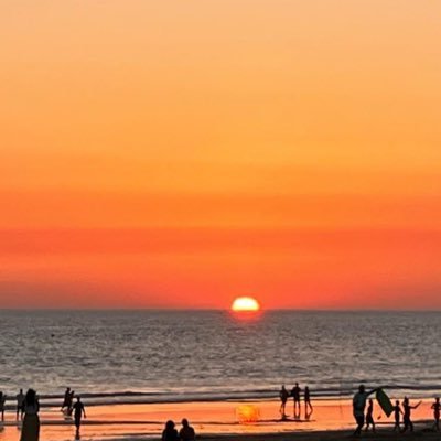 RaquelEstevez19's profile picture. La maldad no tiene género. Manipular a un/a hij@ para que odie a su padre o a su madre, es la peor atrocidad que se puede cometer. L@s hij@s son sagrad@s. No VV