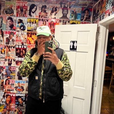 JoeyVandana's profile picture. Concept machine. I work in comedy. Bridging industries with creativity and execution—part innovator, part trendsetter, all problem-solver.