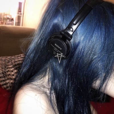 fl0w3r_ful's profile picture. 🎋yra - hai i have a lot of interests or wtv