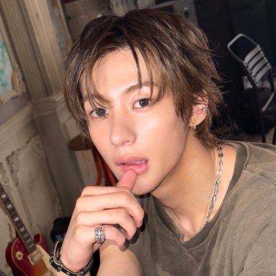 Hanton's profile picture. @WeRIlZE’s brachiosaurus. (2004)