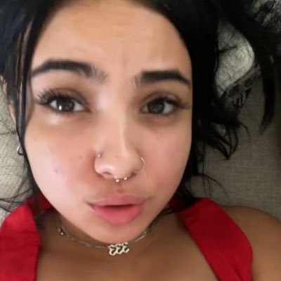 Cecilejnic's profile picture. Very specific    content and meetup . tap in