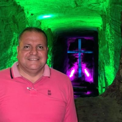 CarlosJaimesabg's profile picture. Docente, padre, libre pensador.