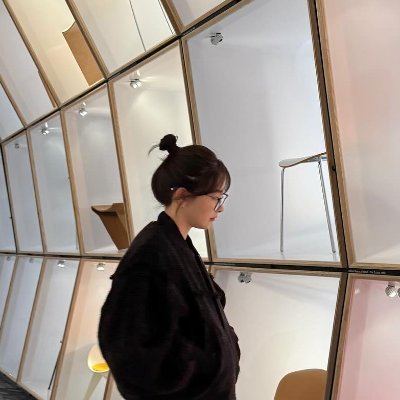 doubleuxoxo's profile picture. i'm just a girl who's trying her best.