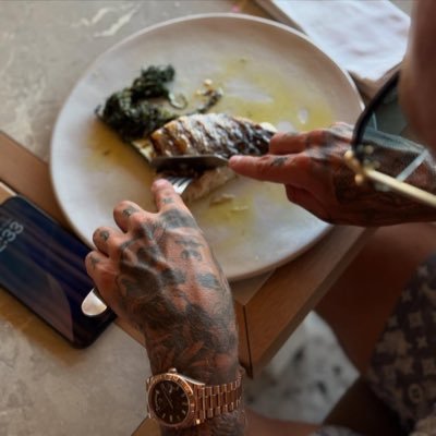 shoko_millz2002's profile picture. On a mission to retire millions of people with crypto education. Crypto since 16' | Investor & Trader📈💰