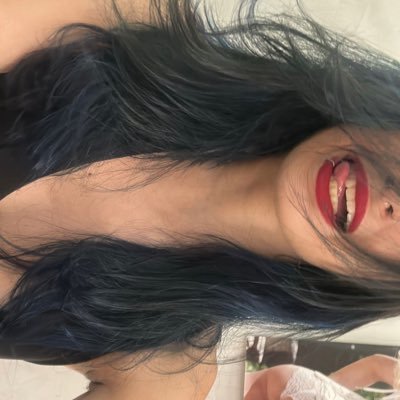 isabelagfrs's profile picture. we are beautiful, we are doomed (ela/dela)