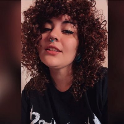 LauJaeger's profile picture. Tec. Farmacéutico, maquilladora y Tanatopractora💁🏻‍♀️ Maquillo de muerte. Vivo entre libros, música, anime  y mis sueños