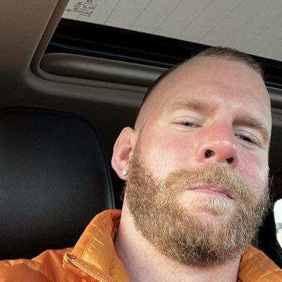 Chrysti97575238's profile picture. Hello gorgeous, I'm willing to purchase your feet pictures and how often will you always send me picture and how much will you charge per picture?