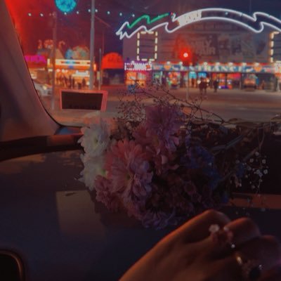 AloneraniZohra's profile picture. Those who love the most don’t talk of their love🖤But Allah never once left you🥹🎀